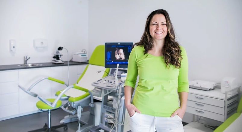 Prim. Dr. Nazira Pitsinis - "Die digitale Arzt-Patienten-Kommunikation ist mitunter das bemerkenswerteste Tool in Latido. Die Patient:innen sind erstaunt und positiv Ã¼berrascht"